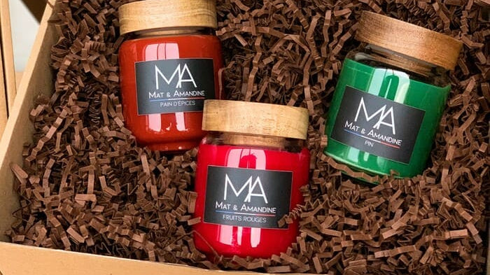 Coffret de Noël bougies parfumées acheté = 1 bougie offerte !